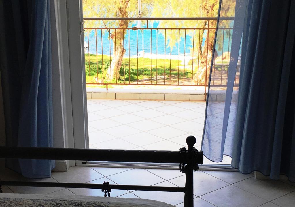 Mpoufalo Apartment | Spacious Sea Front Apartment - Porto Bouffalo - Evia