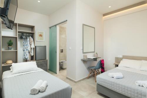 Agia Marina Apartment | Stefanie Studios