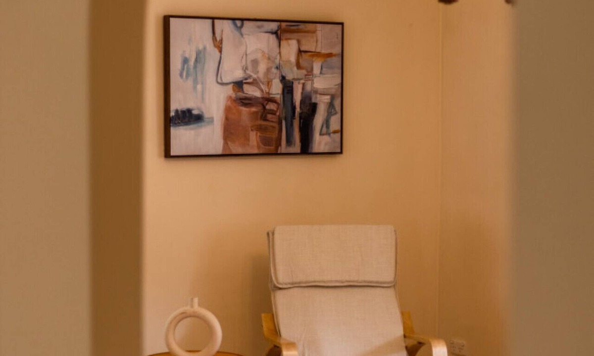 Robertson House | Steps from Mall! Super Convenient 3BR Cozy House