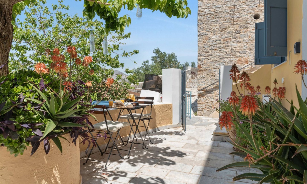 Pedi Apartment | Studio 'Dikaia 1' with Sea View, Wi-Fi and Air Conditioning
