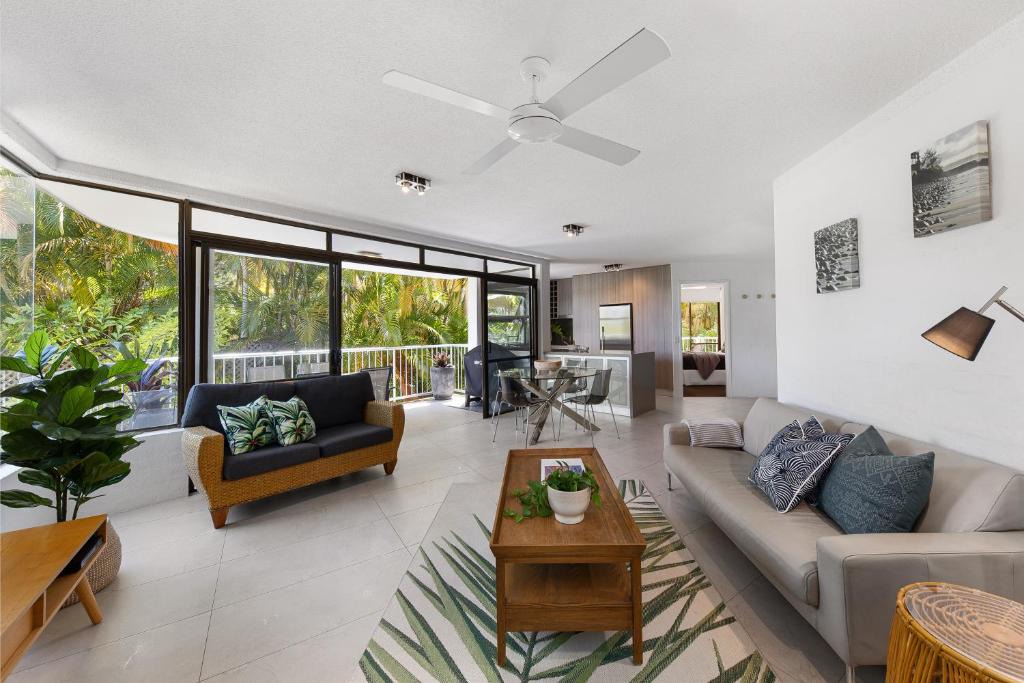 Naousa | Noosa Heads