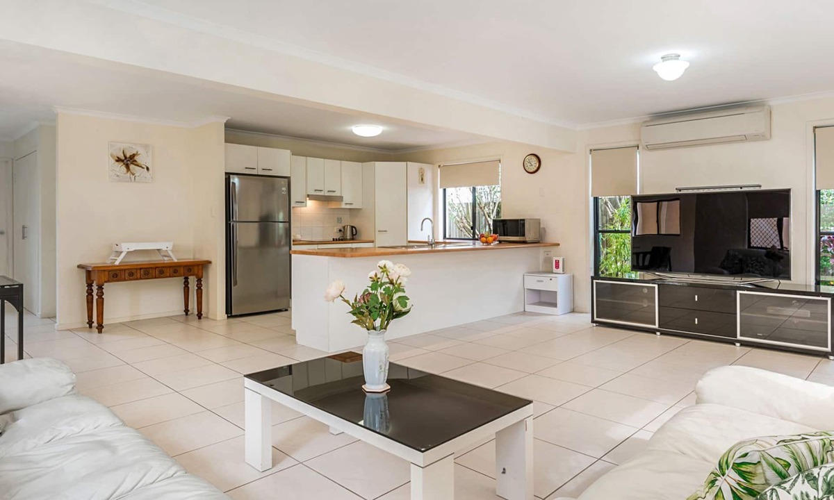 Noosaville Apartment | Stylish Noosaville Duplex close to river