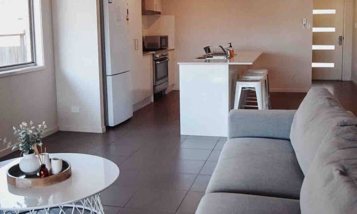 Deebing Heights House | Suburban Serenity, sleeps up to 10ppl