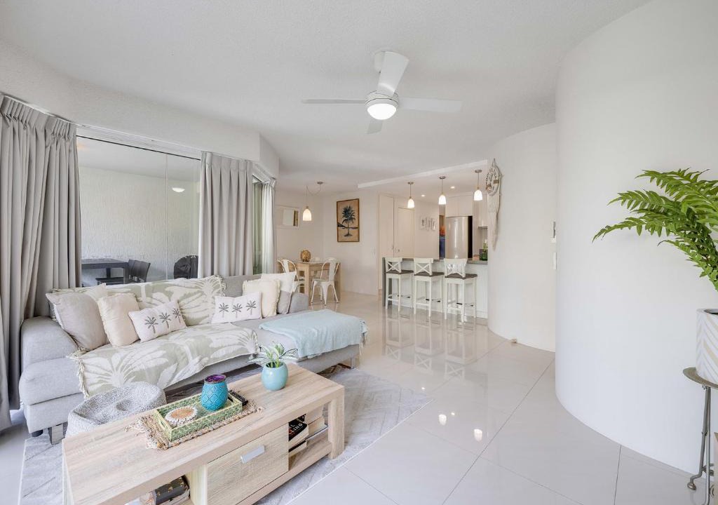 Mooloolaba Apartment | Sun Filled Getaway at Mainsail