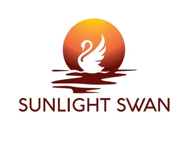 Beerwah House | Sunlight Swan
