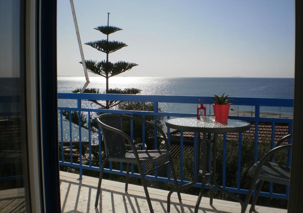 Agia Marina Apartment | Sunrise Flora