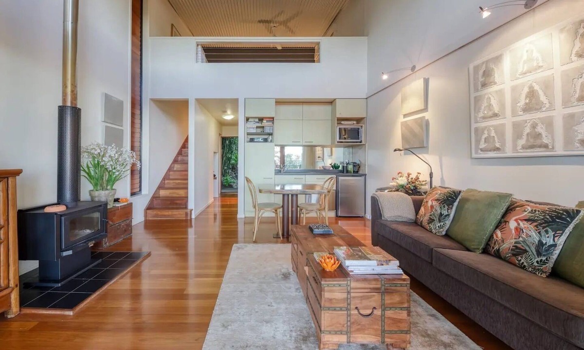 Mapleton Cottage | Sunshine Coast Hinterland. Couples Getaway. Cosy with Fireplace. Pet-Friendly!