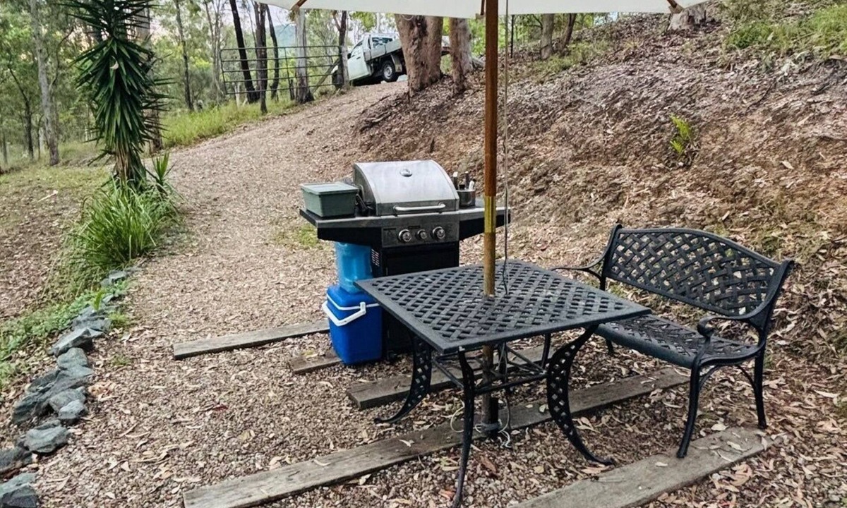 Armstrong Creek Cabin | The Bush Studio, a unique one room tranquil retreat