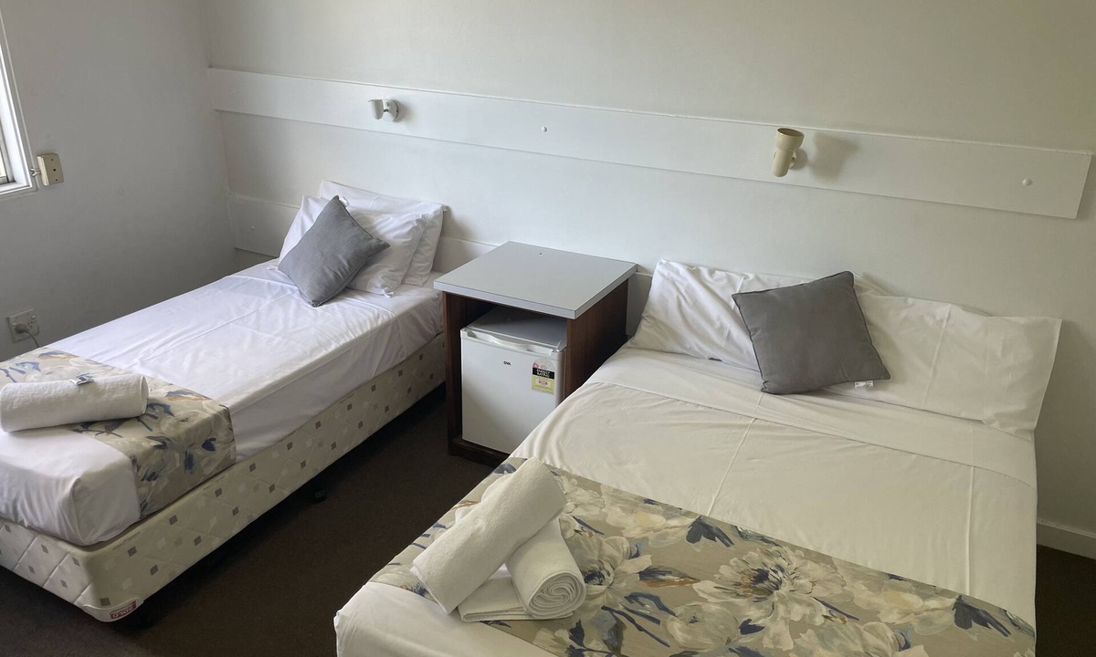 Nambour Hotel | The Commercial Hotel Nambour