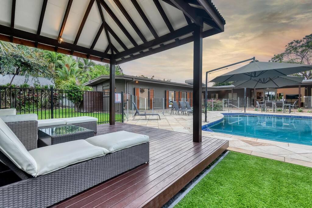 Palm Cove Villa | The Last Resort: A Two Pool Luxury Villa