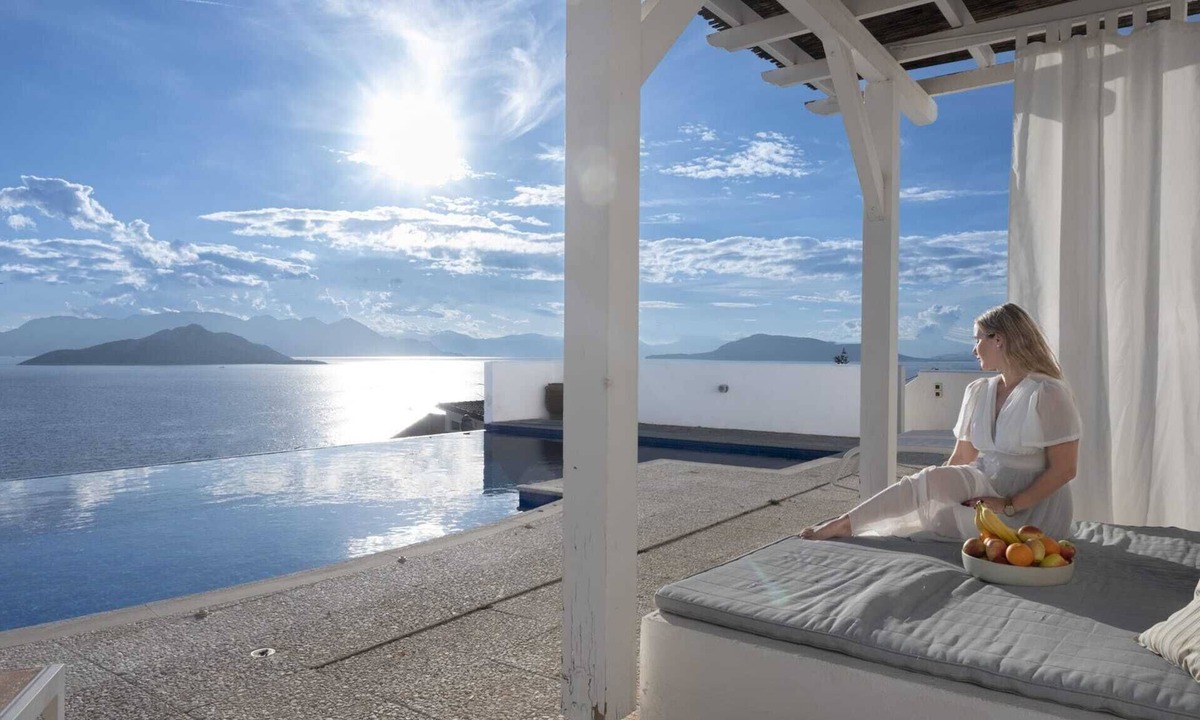 Kontos House | The Magnificent Villa Melandrina is an exceptional and rare jewel on Aegina isla