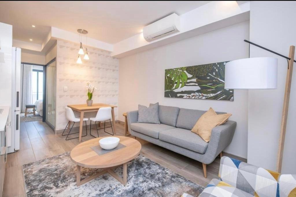 Menlo Park Apartment | The Regency Cosy Apartment- 419