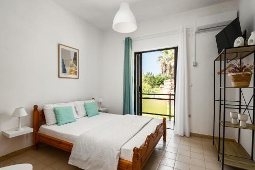 Ipsos Apartment | The Springfield Corner Apartments by Konnect