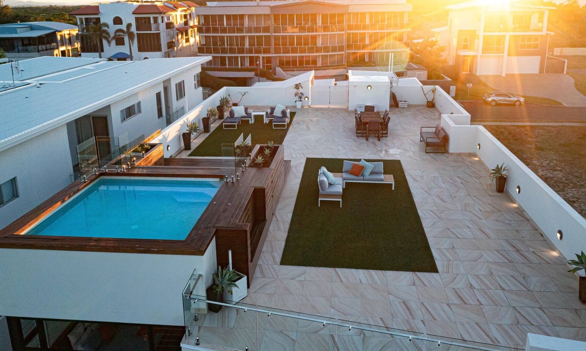 Mackay Harbour Villa | THE ULTIMATE BEACH FRONT ACCOMMODATION