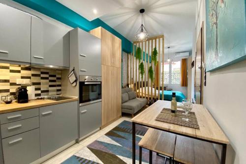Thissio Apartment | Thissio, Downtown Athens by 'Philoxenia In Athens'