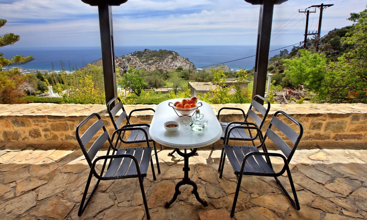Anatoli House | Traditional house in Crete with amazing views, Sleeps 3 people.