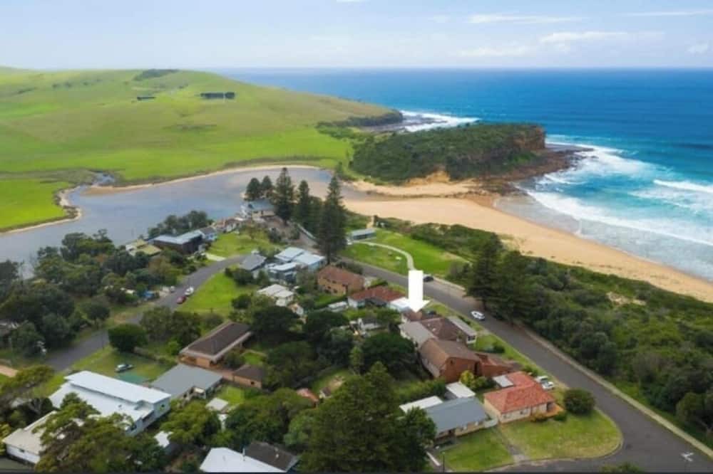 Kiama Heights Cottage | Tranquil Beachside cottage. A stone throw from the beach & Hiking.Pet-friendly.