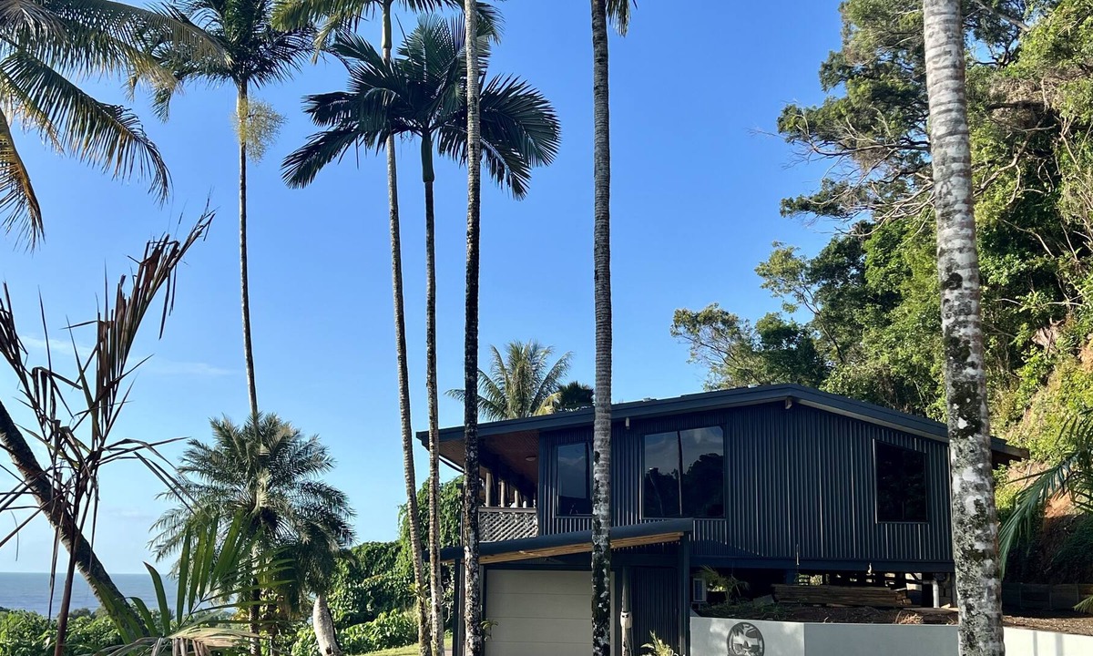 Wonga Beach House | Tropical Oasis with never ending ocean views