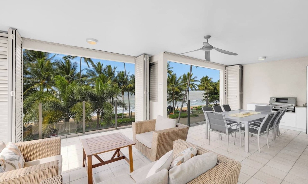 Palm Cove Apartment | Turquesa at Island Views Beachfront Resort Living