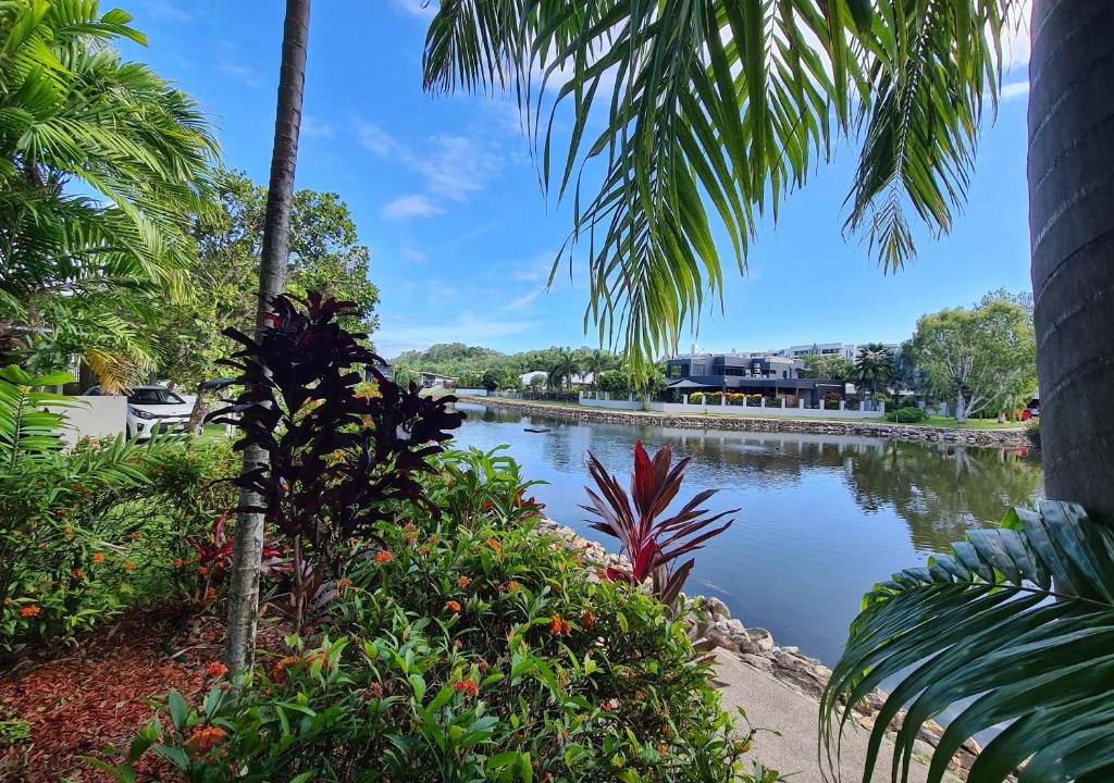 Trinity Beach Apartment | unavaiable