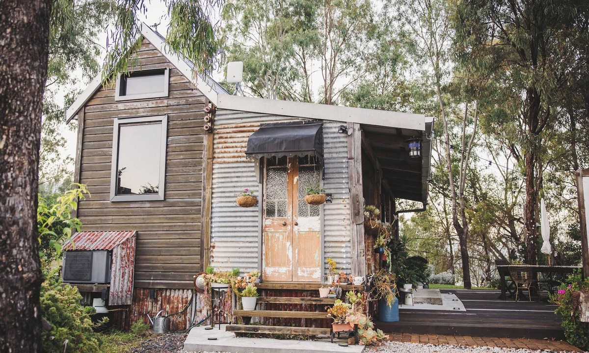 Thornton Cabin | Unique Cabin, surrounded by farmland, mountain views, sunsets and wildlife.