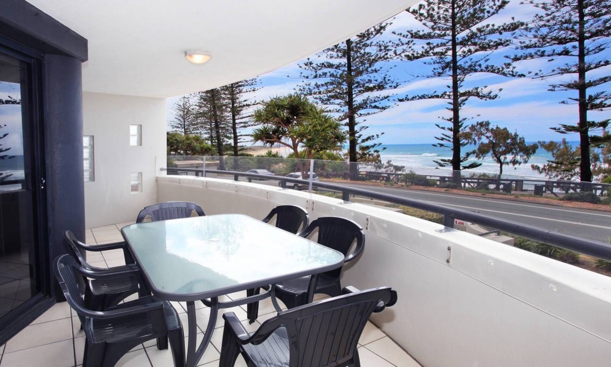 Coolum Beach Apartment | Unit 1 'The Rocks' at Coolum Beach