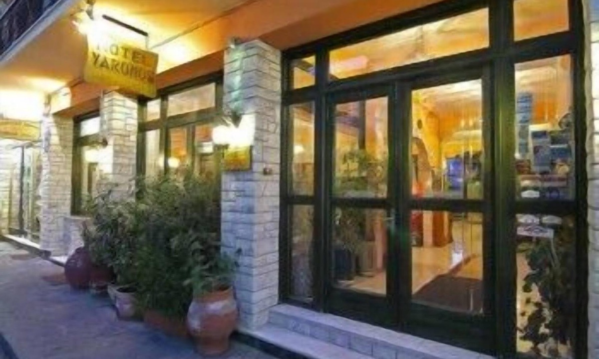 Delfoi Hotel | Varonos