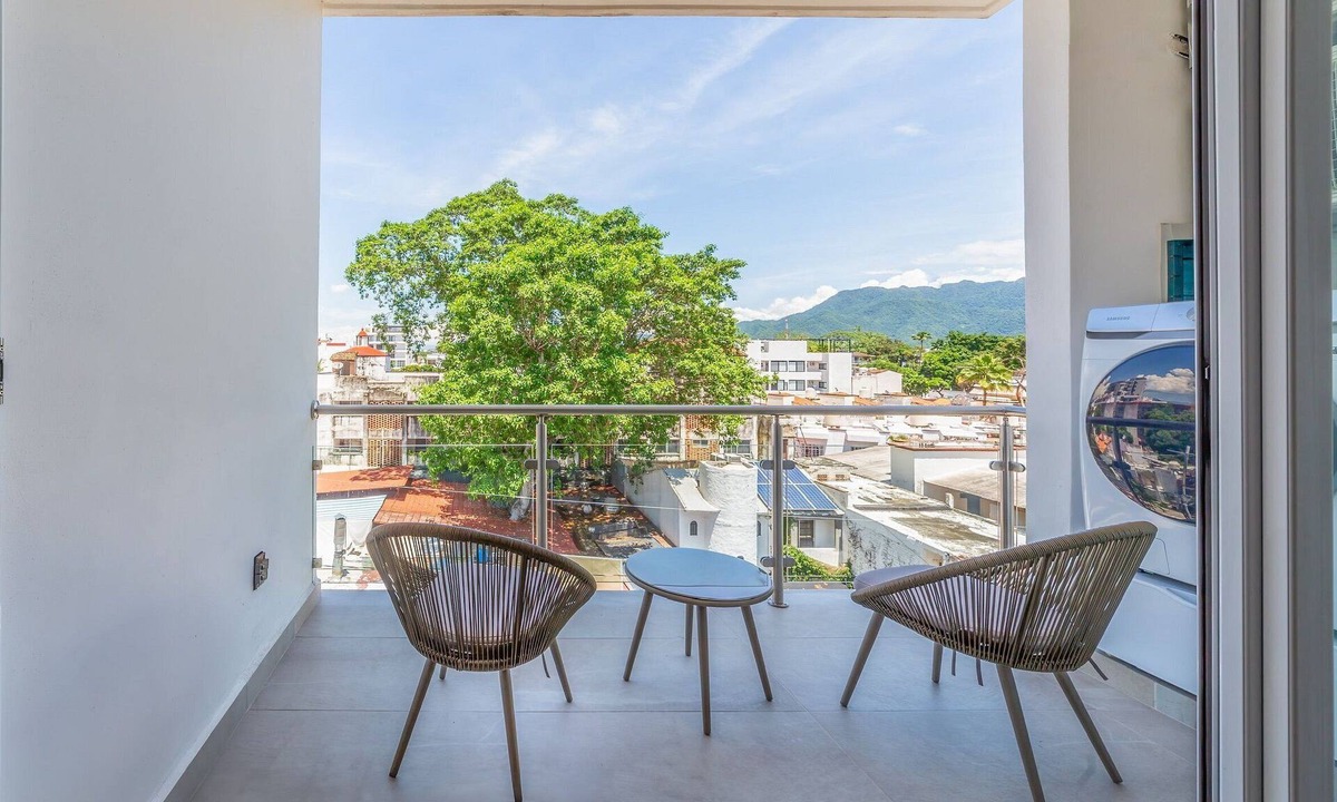 Puerto Vallarta Condo | Versalles