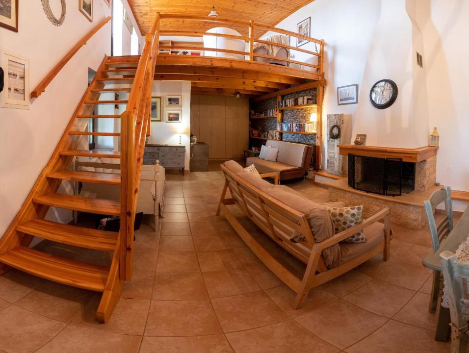 Stylida Villa | Villa Achinos