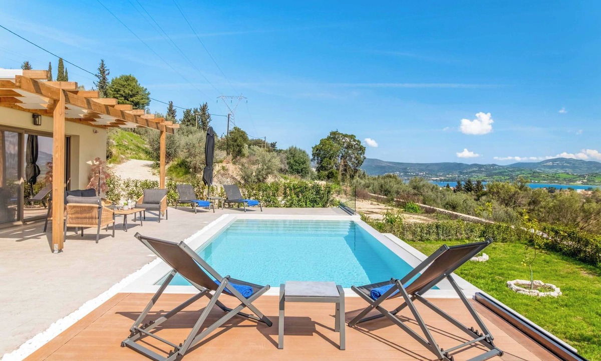 Kariotai Villa | Villa Cielo Azul - Three Bedroom Villa, Sleeps 6