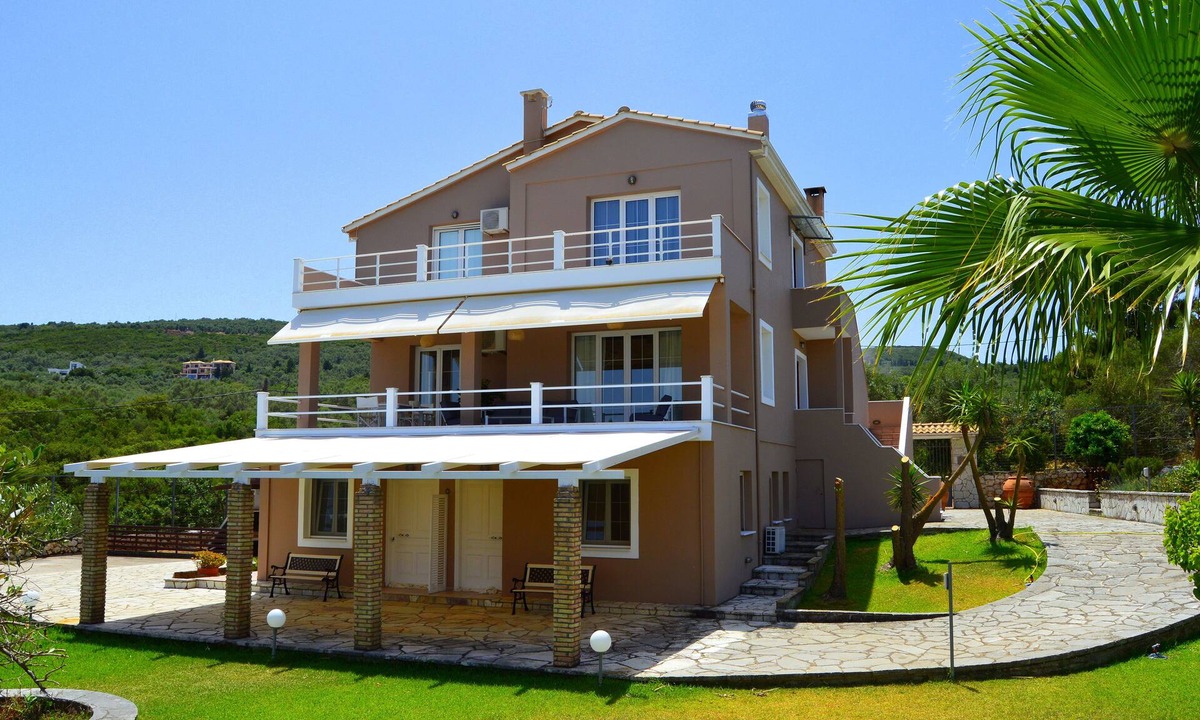 Tsoukaladhes Villa | Villa Filis -A magnificent Villa overlooking Lefkada!