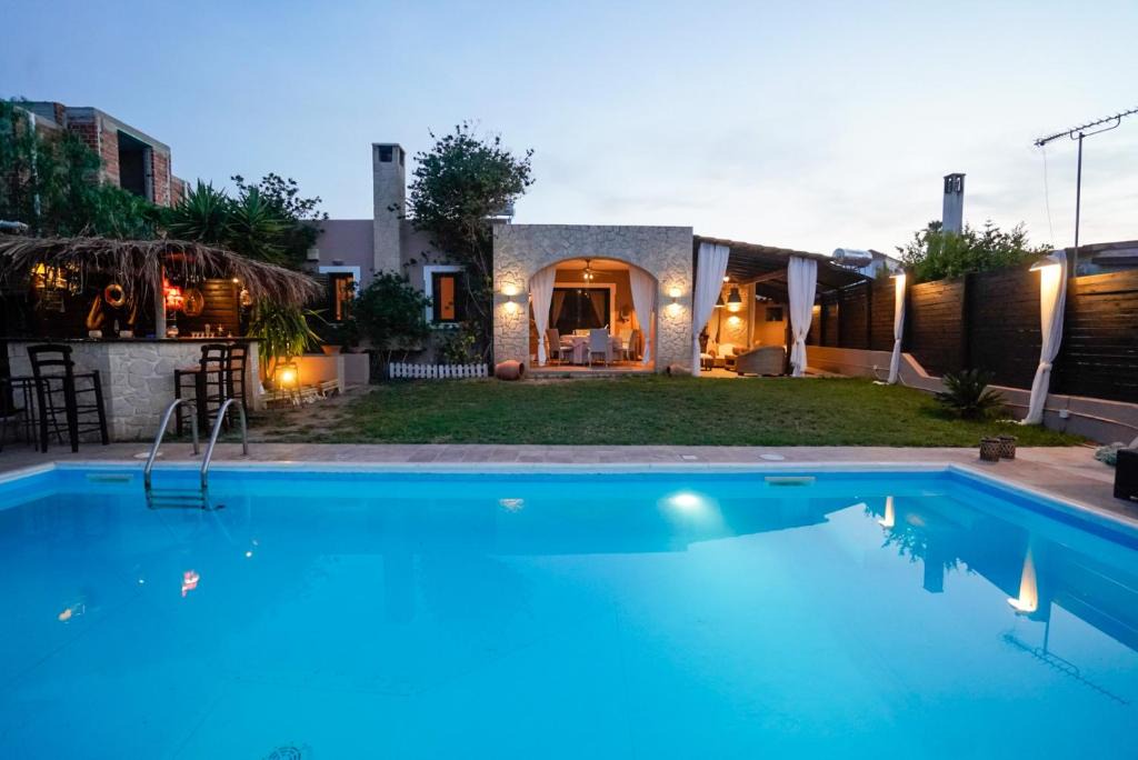 Kontos Villa | Villa Irene: Θέα πισίνα, Θέα θάλασσα