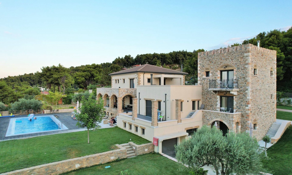 Oropos Villa | Villa Kalamos/Sea View and Pool nearby Athens/Tower