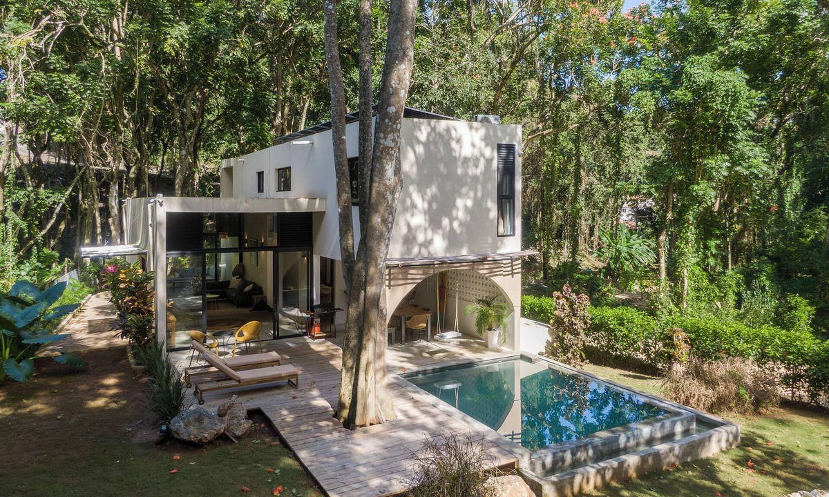 La Iglesia House | Villa Milagros - Starlink - Playa Popy- private pool - pets allowed