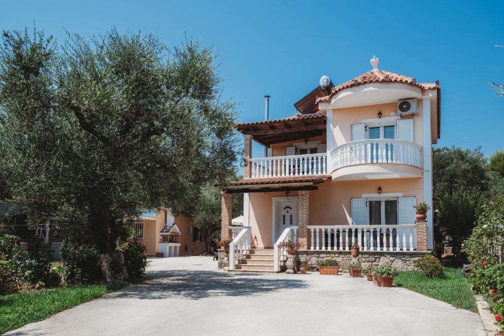 Neromilos Villa | Villa Rosa 3 Bedroom with Sea View