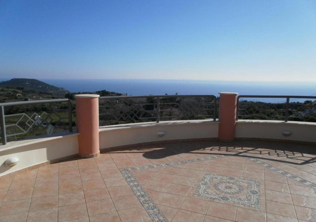 Sipiada Villa | Villa Serenity a luxury relaxing retreat with swimming pool in Kymi Euboea