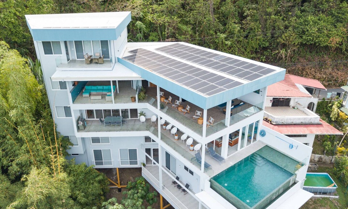 Manuel Antonio Villa | Villa&Tower -17 Bdrms,sleeps 57-AC,Elevator,Pool