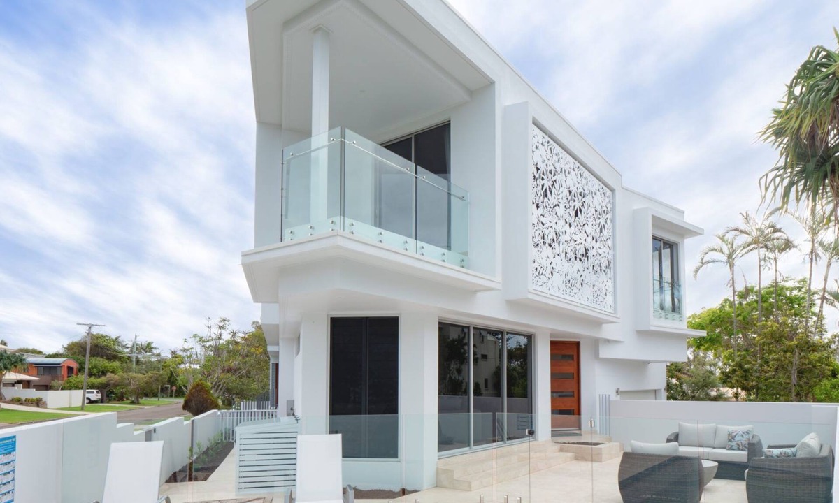 Wilson Ave | Dicky Beach