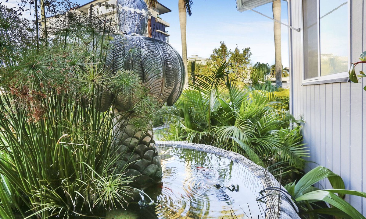 Maroochydore Hotel | Wunpalm Motel & Holiday Cabins