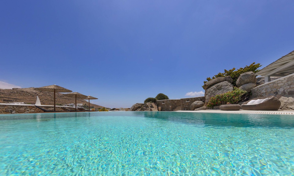 Kalafatis Villa | You Deserve To Experience All This At 5-Star reviews Sea View Villa