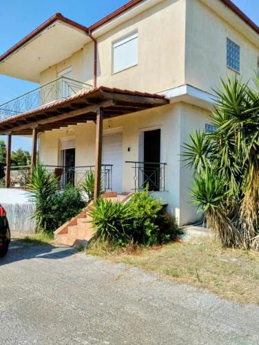Siviri House | Yucca house