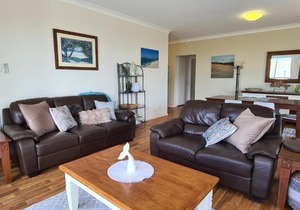 100 Cooloola Drive