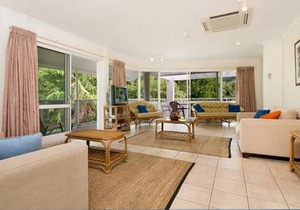 153 m² Apartment ∙ 3 bedrooms ∙ 6 guests