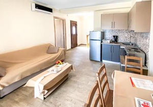 2 Bedroom Cozy Apartment In Nafpaktos