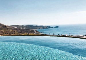 2 Bedroom Suite with private Infinity Pool and Sea View