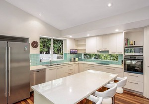 2 Naiad Court - Rainbow Shores