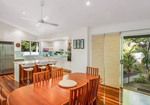 2 Naiad Court - Rainbow Shores