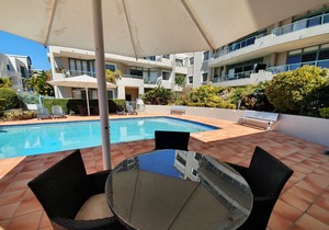 2BR BEAUTIFUL River Retreat ★Pool★Wine★Gym★Netflix