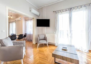 3 bedroom apartment with big balconies in Pagrati