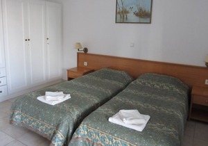 A two-Bedroom Apartment close To The Main Beach Of Pefkos and Shopping Centre.